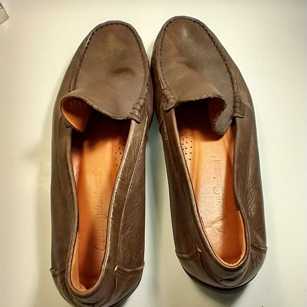 Tommy Bahama Nassau Venetian Brown Leather Loafers Shoes Men's sz 11.5D.